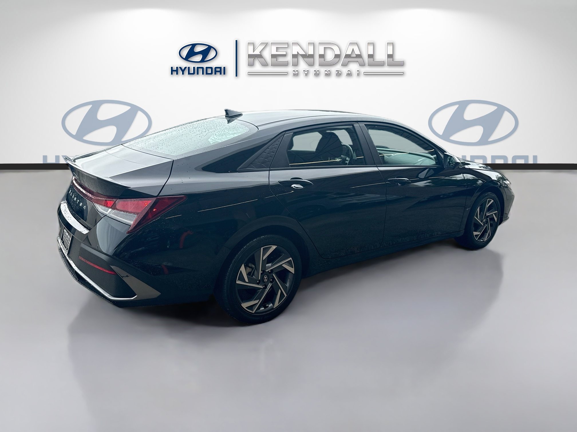 Used 2025 Hyundai Elantra Sport FWD image 6