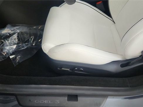 Used 2025 Tesla Model 3 Performance image 34