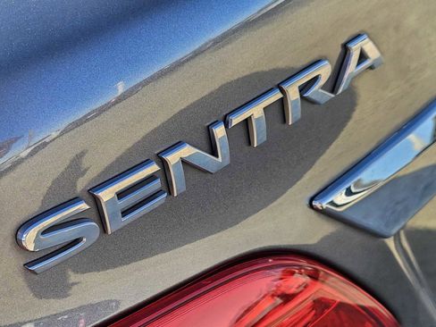 Used 2016 Nissan Sentra SL image 11