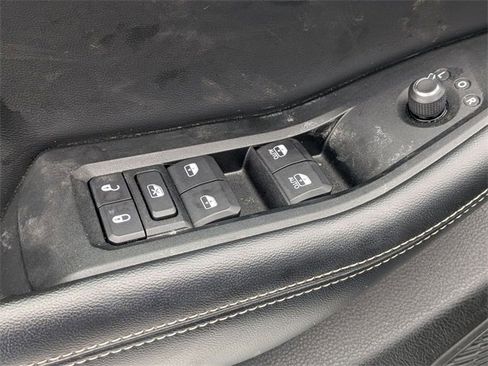 Certified 2024 Jeep Grand Cherokee Limited image 15