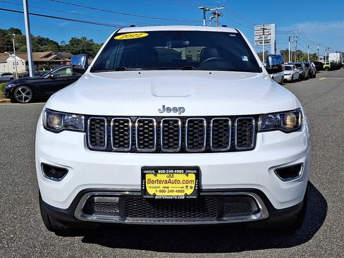 Used 2022 Jeep Grand Cherokee Limited image 2