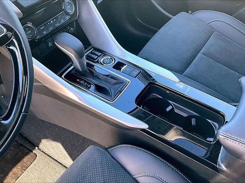 Used 2024 Mitsubishi Eclipse Cross SE image 15