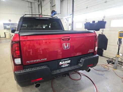Used 2021 Honda Ridgeline Sport image 5