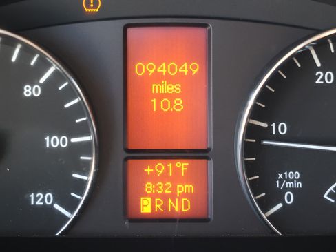 Used 2014 Mercedes-Benz Sprinter 2500 image 45