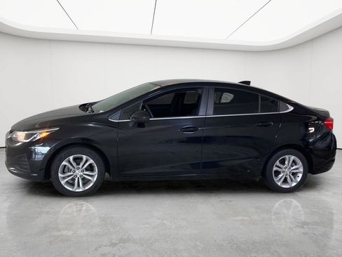 Used 2019 Chevrolet Cruze LT FWD image 42