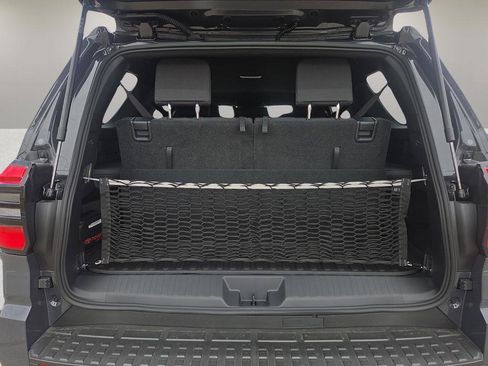 New 2026 Toyota 4Runner SR5 AWD/4WD image 13
