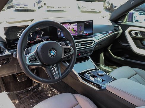Used 2024 BMW 230i Coupe w/ Premium Package RWD image 13
