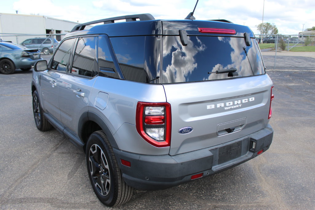Used 2022 Ford Bronco Sport Outer Banks w/ Tech Package AWD/4WD image 5