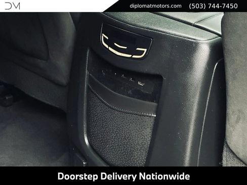 Used 2017 Cadillac Escalade ESV Platinum AWD/4WD image 22