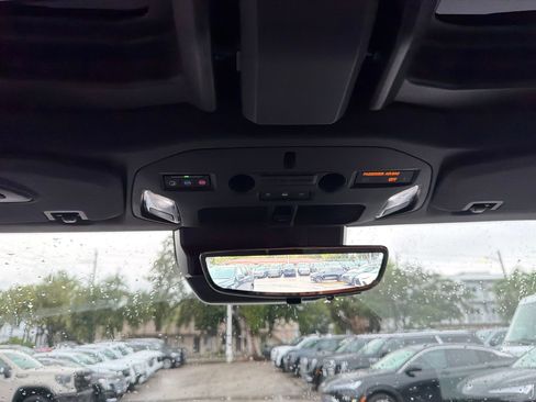 Used 2025 GMC Hummer EV 2X w/ LPO, Sport Package AWD/4WD image 21