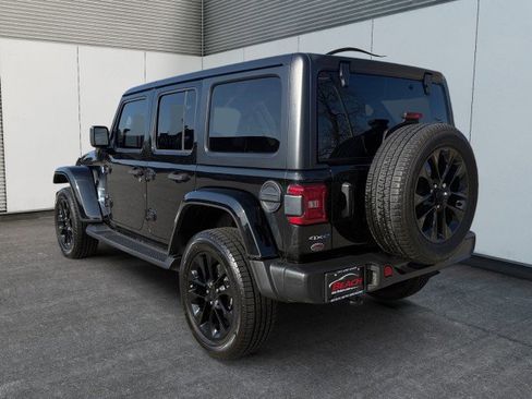 Used 2021 Jeep Wrangler Unlimited Sahara w/ Cold Weather Group image 11