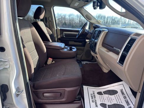 Used 2018 RAM 1500 Big Horn image 32