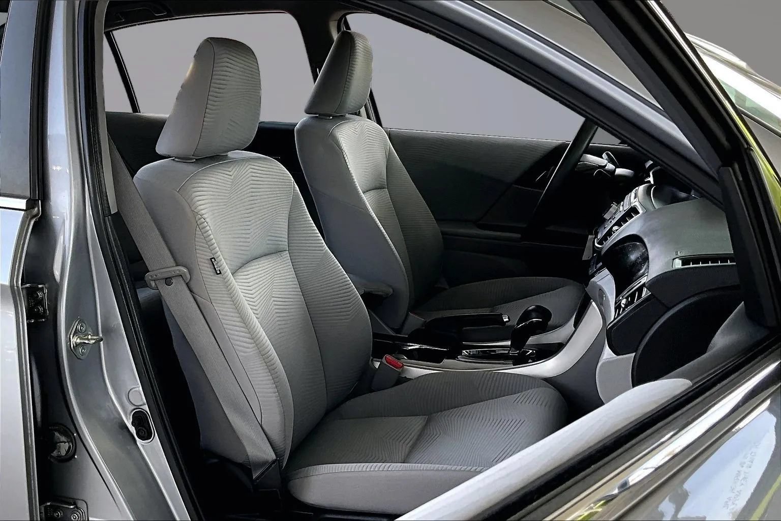Used 2016 Honda Accord LX image 25