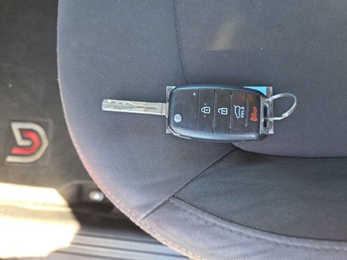 Used 2019 Kia Soul FWD image 28