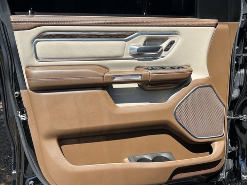 Used 2019 RAM 1500 Laramie image 25