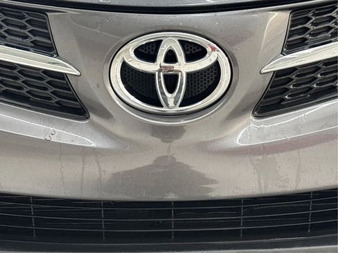 Used 2013 Toyota RAV4 LE AWD/4WD image 34