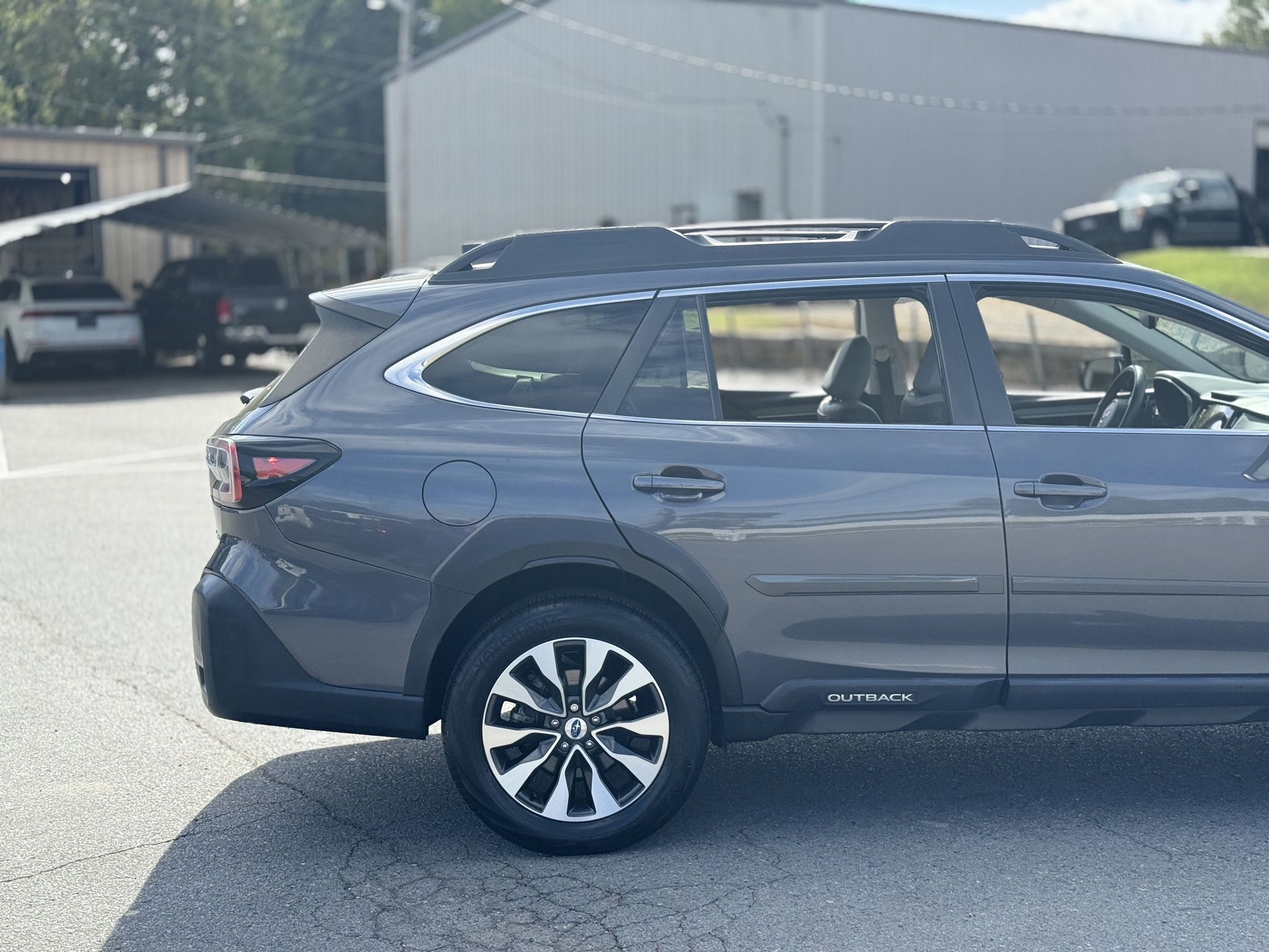 Used 2023 Subaru Outback Limited AWD/4WD image 11