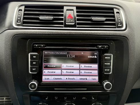 Used 2013 Volkswagen Jetta GLI Autobahn FWD image 17