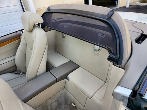 Used 2004 Mercedes-Benz SL 500 w/ AMG Sport Pkg image 27