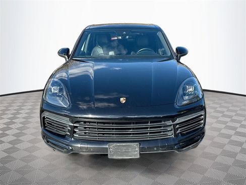 Used 2019 Porsche Cayenne image 2