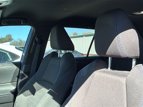 Used 2022 Toyota RAV4 SE image 10