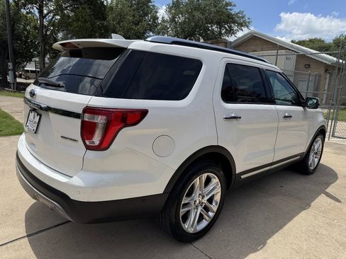 Used 2016 Ford Explorer Limited w/ Equipment Group 301A FWD image 13