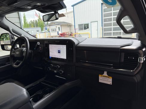 Used 2026 Ford F350 Lariat w/ Black Appearance Package AWD/4WD image 11