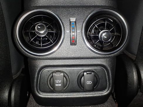 Used 2022 Kia Stinger GT1 image 10