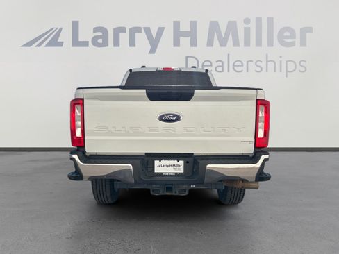 Used 2023 Ford F250 XLT w/ FX4 Off-Road Package image 4