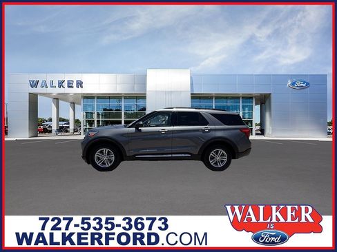 Certified 2022 Ford Explorer XLT w/ Equipment Group 202A RWD image 1