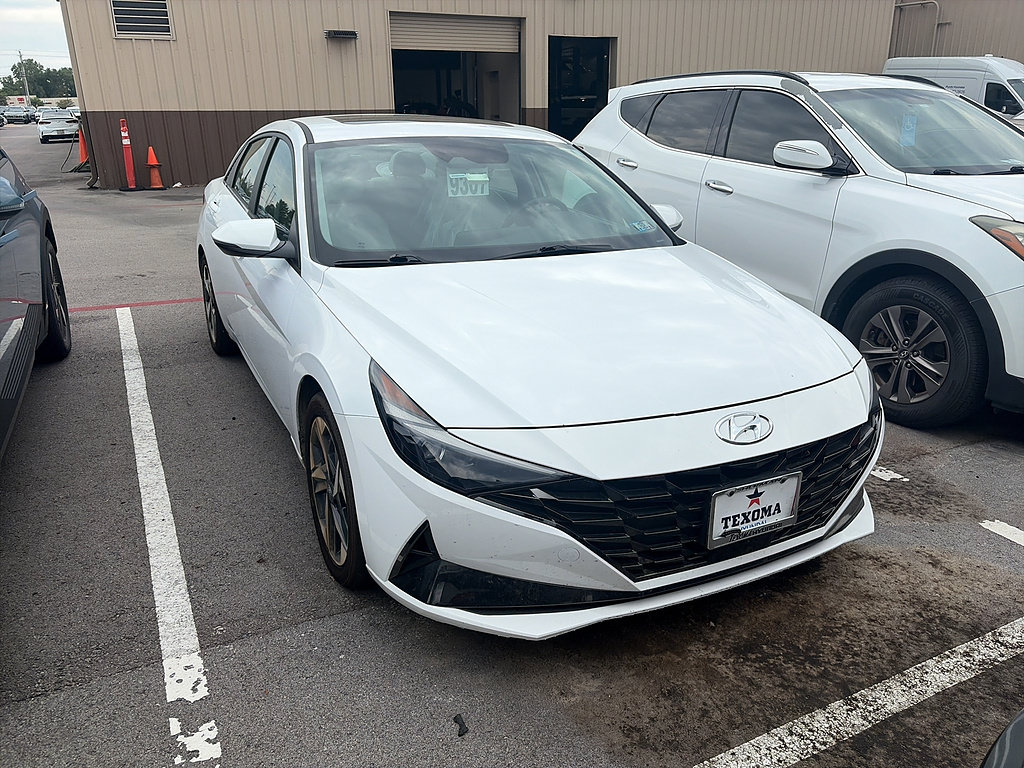 Used 2023 Hyundai Elantra Limited w/ Cargo Package FWD image 14