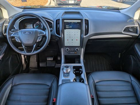 Certified 2024 Ford Edge SEL w/ Convenience Package image 18
