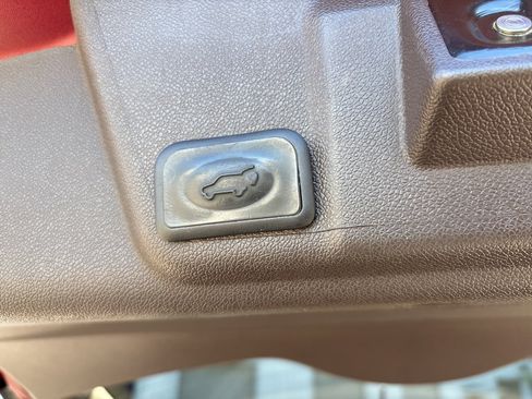 Used 2016 Buick Enclave Premium image 31