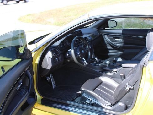 Used 2016 BMW M4 Convertible image 52