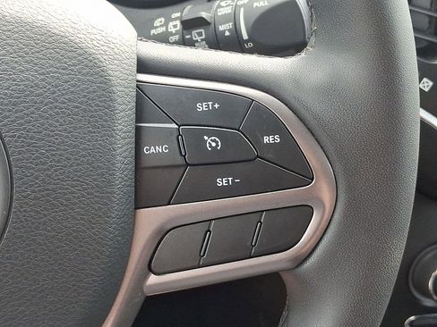 Certified 2022 Jeep Cherokee Latitude Lux image 22