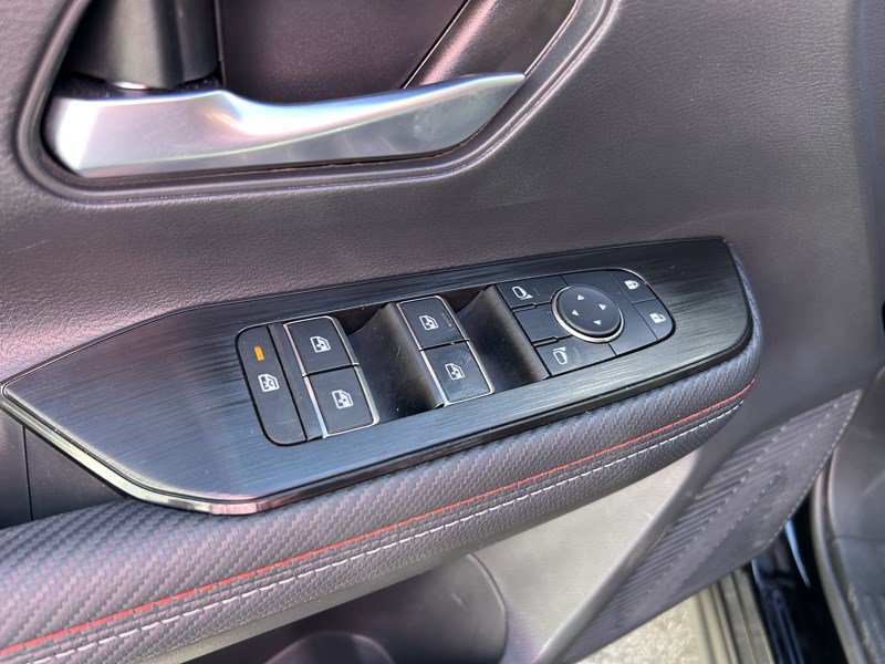 Used 2026 Nissan Kicks SR w/ Cold Weather Package AWD/4WD image 14