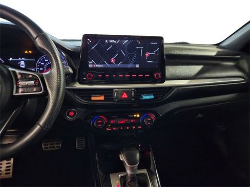 Used 2022 Kia Forte GT-Line w/ GT-Line Premium Package image 15