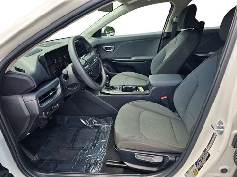 Used 2025 Kia K4 FWD image 17