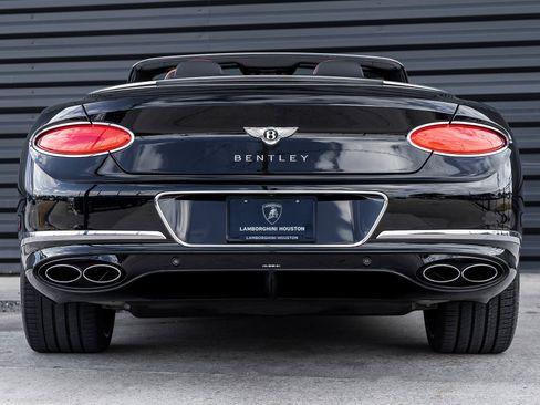 Used 2022 Bentley Continental GT image 8