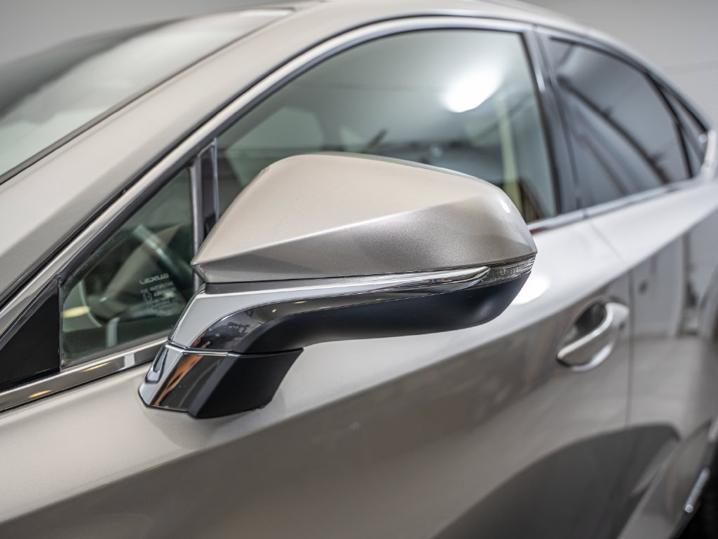 Used 2015 Lexus NX 300h AWD w/ Luxury Package image 16