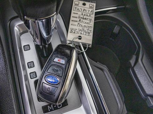 Used 2025 Subaru Ascent Premium AWD/4WD image 28