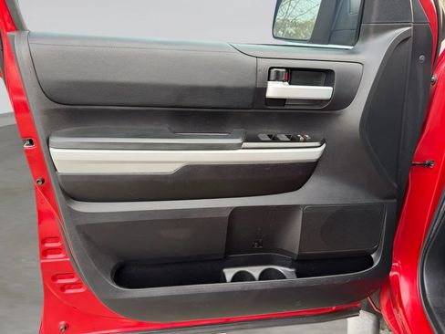 Used 2020 Toyota Tundra SR5 w/ SR5 Leather Package image 22