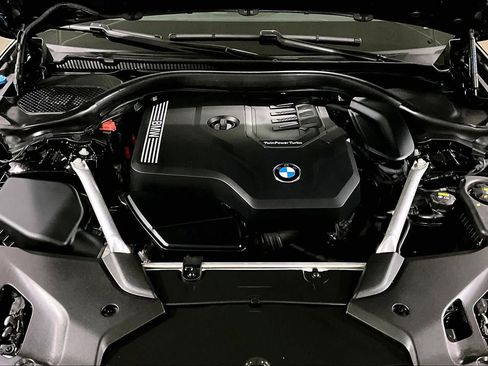 Used 2021 BMW 530i xDrive w/ Convenience Package AWD/4WD image 29