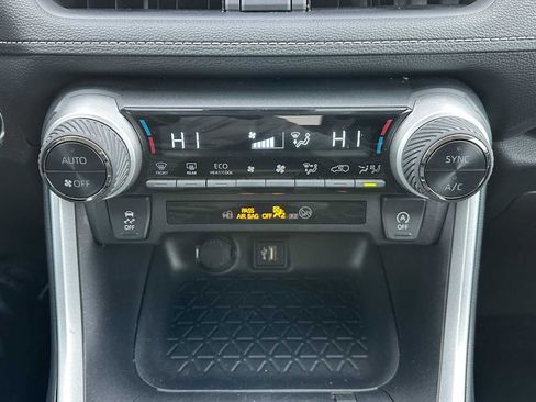 Used 2024 Toyota RAV4 XLE image 27