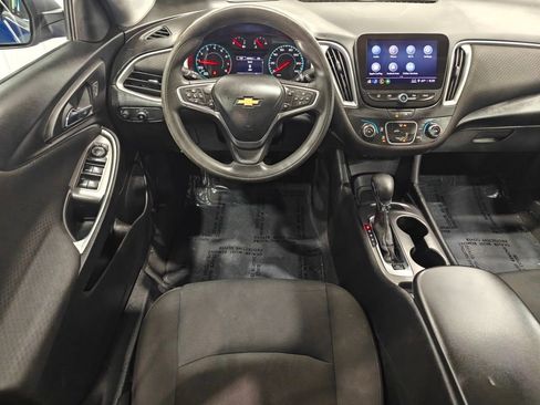 Used 2023 Chevrolet Malibu LS FWD image 4