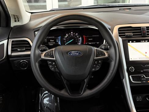 Used 2019 Ford Fusion SE FWD image 26
