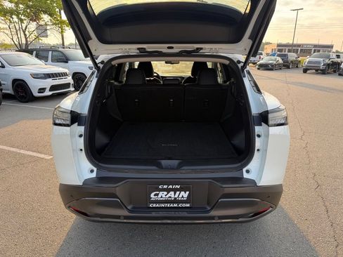 Used 2025 Nissan Murano SL AWD/4WD image 9