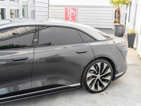Used 2022 Lucid Air Grand Touring image 5
