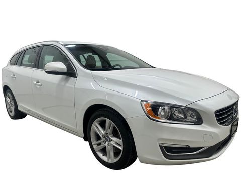 Used 2015 Volvo V60 T5 Premier image 3