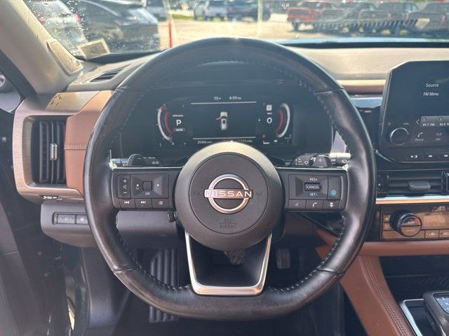Used 2023 Nissan Pathfinder Platinum AWD/4WD image 10